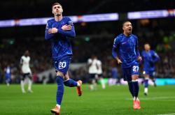 开云体育中国-切尔西连续告捷，成功晋级淘汰赛进程