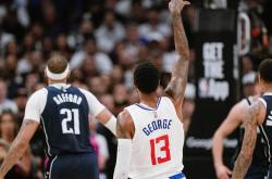 开云体育app-关于独行侠碾压凯尔特人，东契奇高光表现的信息