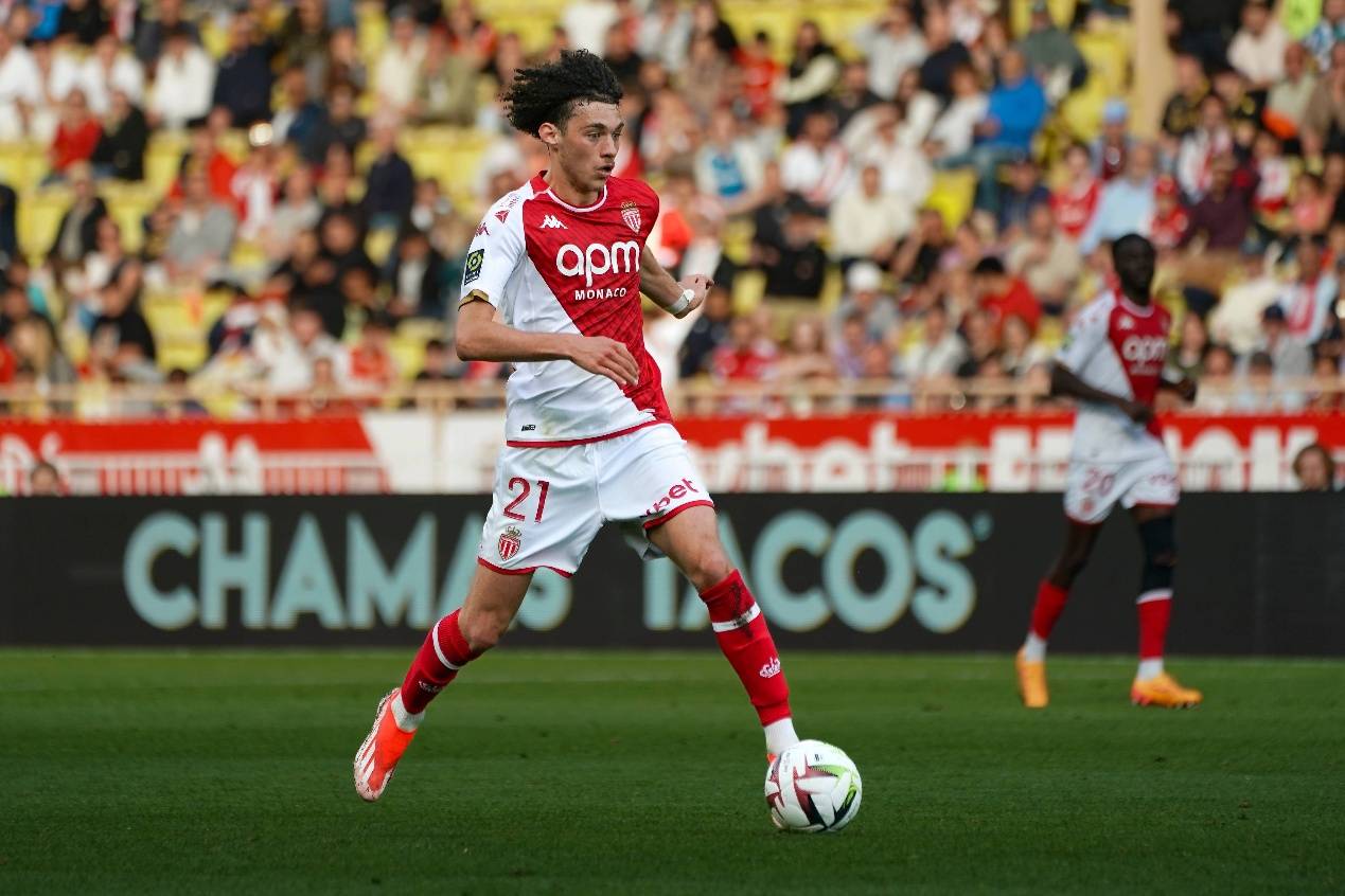 摩纳哥队在法甲赛场上演逆转好戏 摩纳哥队在法甲赛场上演逆转好戏