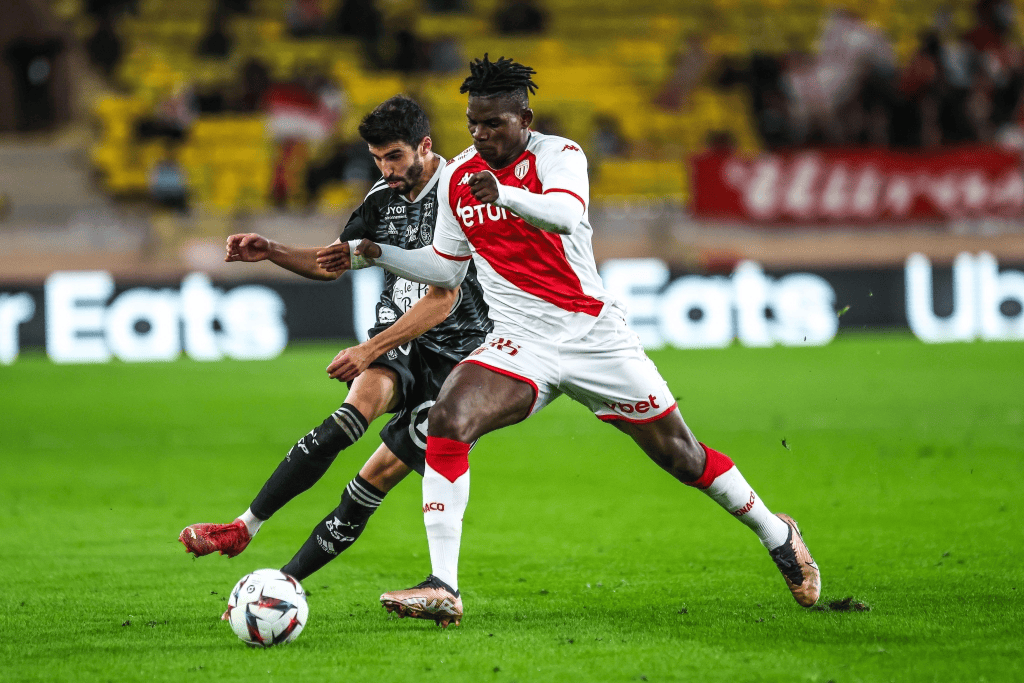 摩纳哥队在法甲赛场上演逆转好戏 摩纳哥队在法甲赛场上演逆转好戏