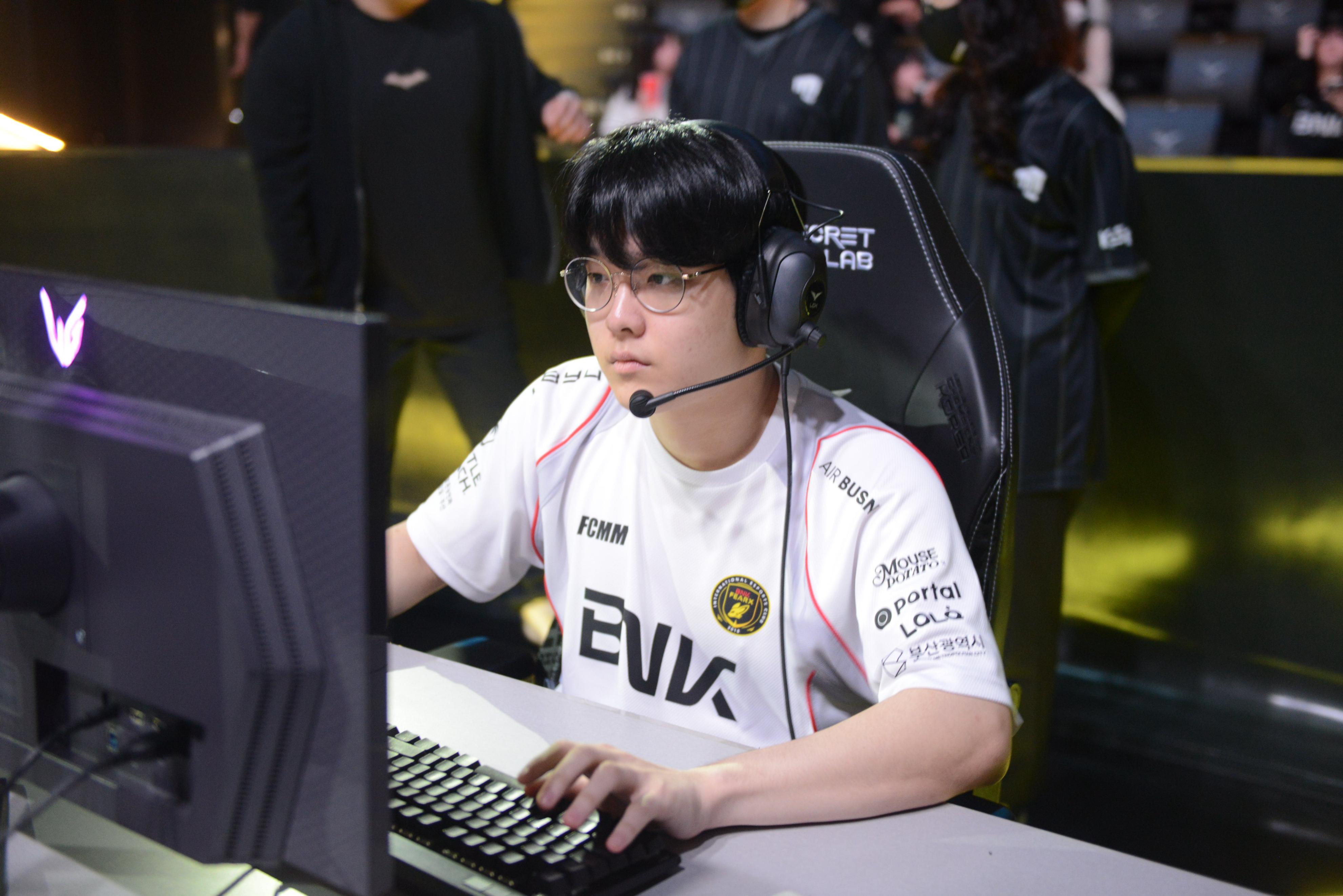 RNG翻盘T1,Scout完成史诗逆转2025世界赛2:0(首尔) RNG翻盘T1,Scout完成史诗逆转2025世界赛2:0(首尔)