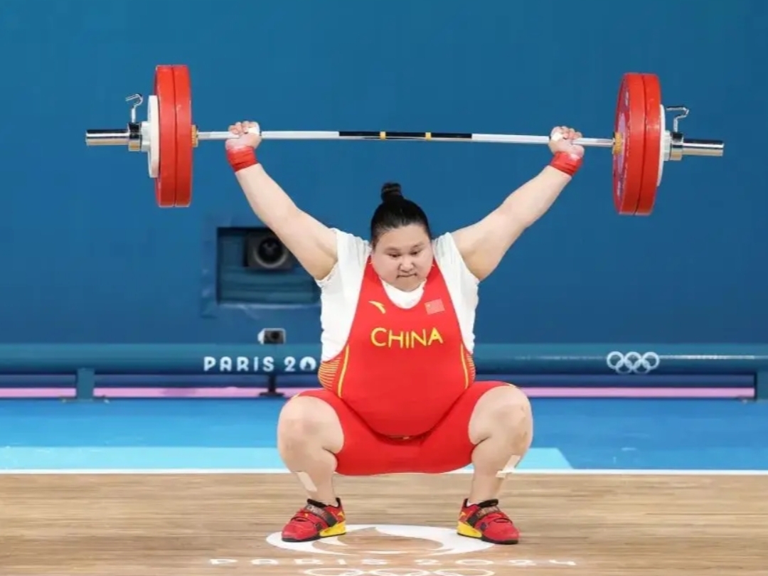 举重比赛中选手们力量大爆发夺冠 举重比赛中选手们力量大爆发夺冠