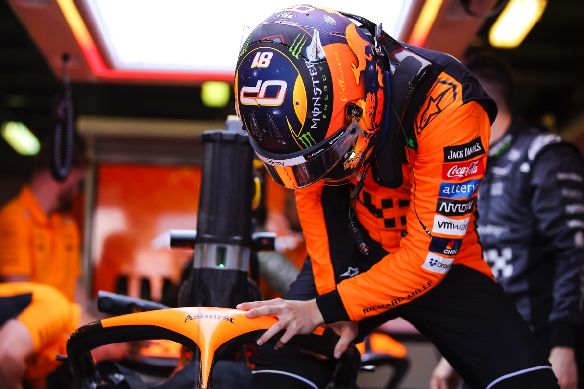 法拉利鏖战迈凯伦，塞恩斯点燃赛场的简单介绍